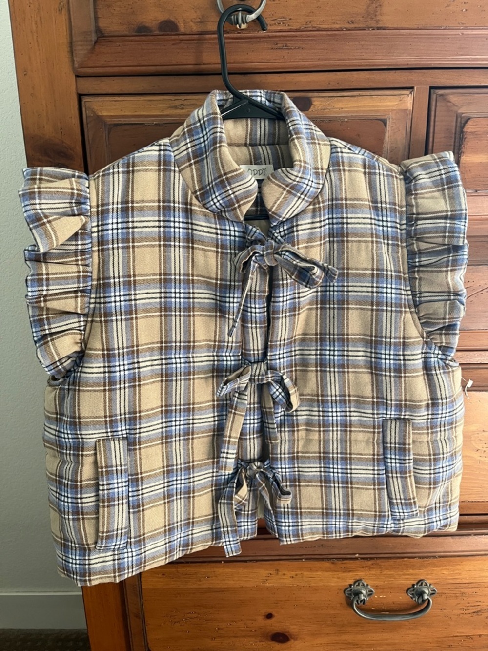 ODDY Plaid Puffer Vest in Beige, Blue, and Brown Tones